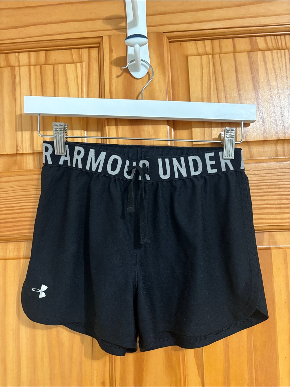 Under Armour Girls Size Large Black Athletic Shorts